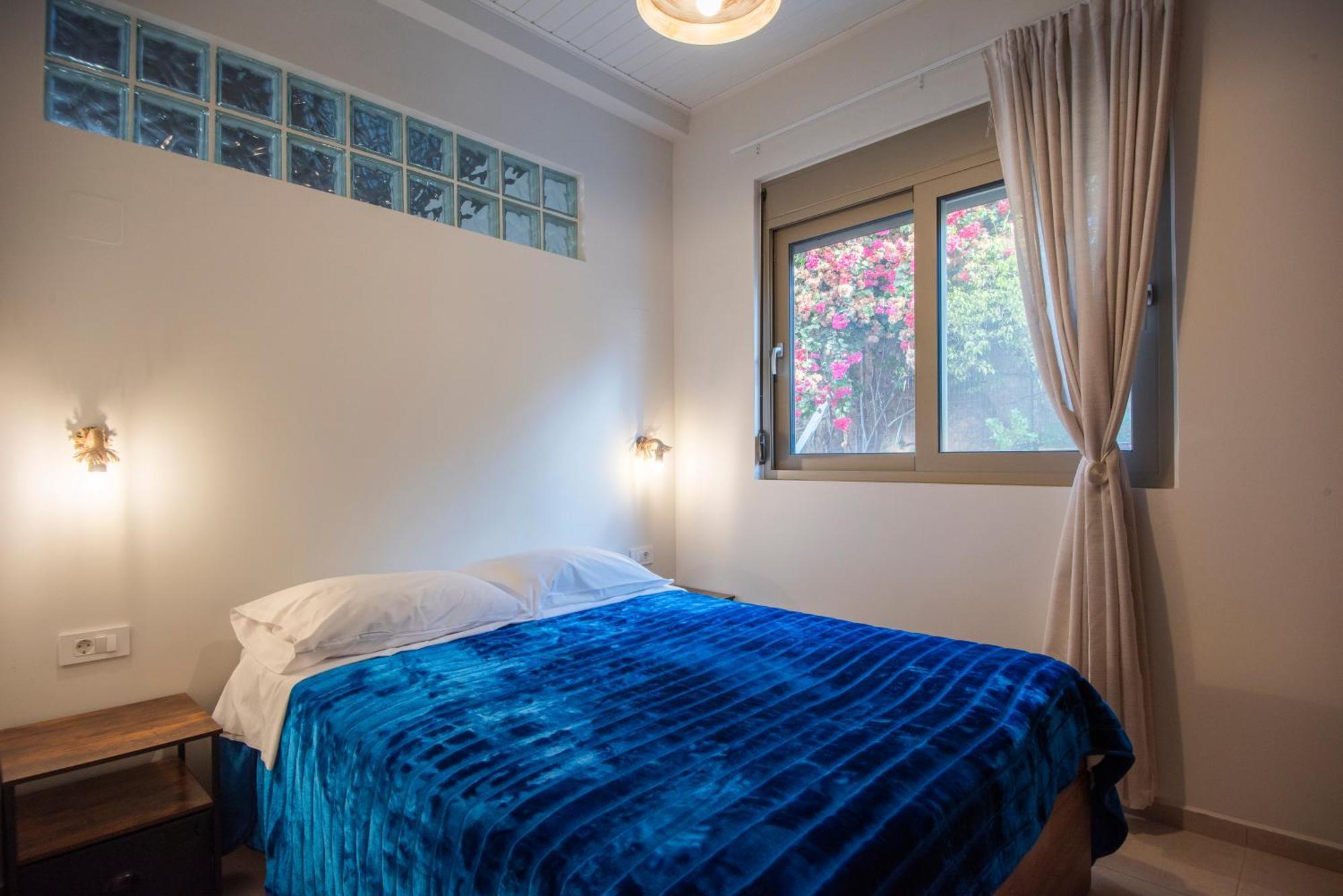 Theofani'S Apartment อายิโอสนิโกลาโอส ภายนอก รูปภาพ